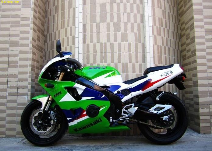 碣石正裕华车行98年川崎zxr400蝶灯
